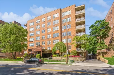 10 Old Mamaroneck Rd #4H, White Plains, NY 10605