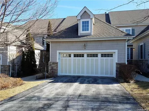 46 Pinehurst Cir, Monroe, NY 10950