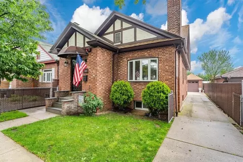 3261 Parsifal Pl, New York, NY 10465