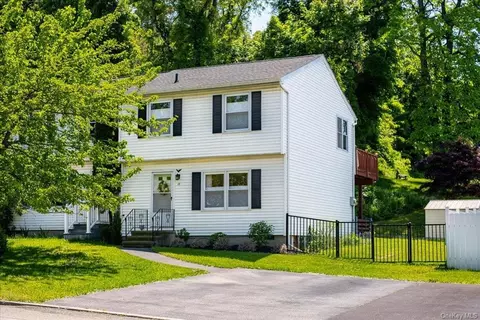 15 W Main St, Beacon, NY 12508