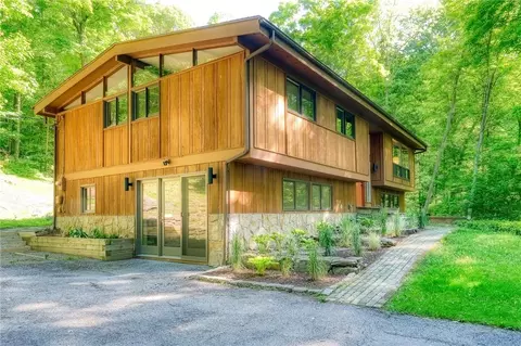 5 Rusk Ln, Southeast, NY 10509