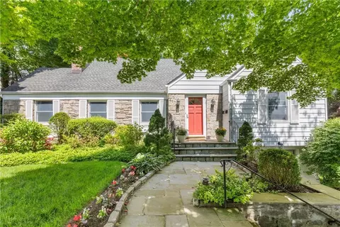 47 Wildwood Rd, Scarsdale, NY 10583