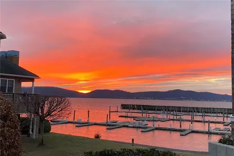 14 Half Moon Bay Drive # f, Cortlandt, NY 10520