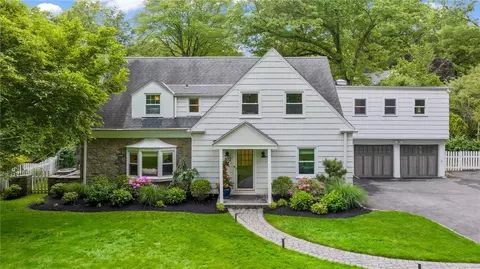 102 Penn Rd, Scarsdale, NY 10583