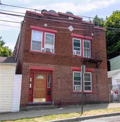 161 W Parmenter St, Newburgh, NY 12550