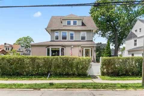 58 Mount Joy Pl, New Rochelle, NY 10801