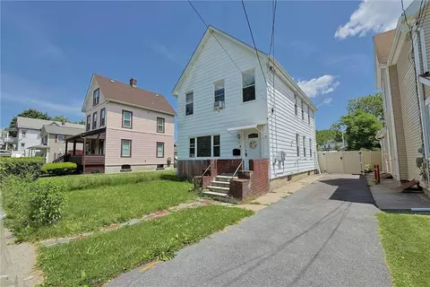 15 Fairview Ave, Poughkeepsie, NY 12601
