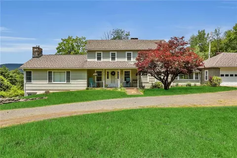 99 Ridgeview Rd, Rochester, NY 12446