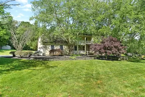21 Angle Dr, Chester, NY 10918
