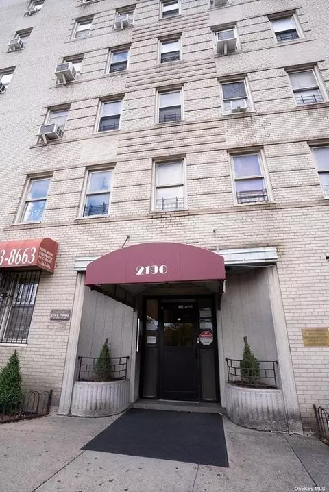 2190 Boston Rd #6G, New York, NY 10462