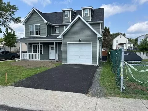 401 Tower Ave, Maybrook, NY 12543