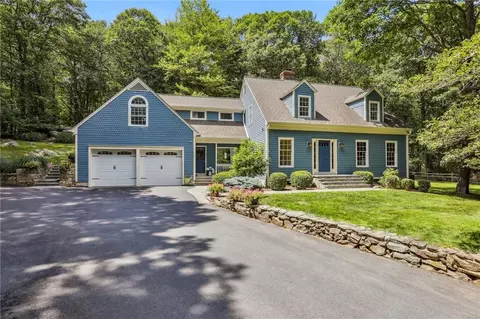 12 Douglas Dr, Lewisboro, NY 10590