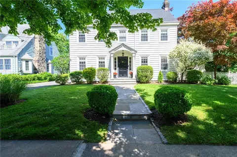 442 Manor Ridge Rd, Pelham, NY 10803