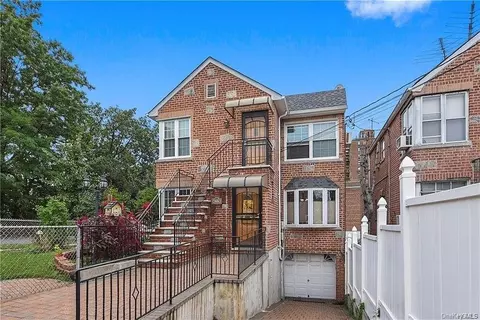 2805 St Theresa Ave, New York, NY 10461
