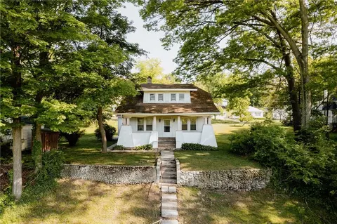 14 High St, Napanoch, NY 12458