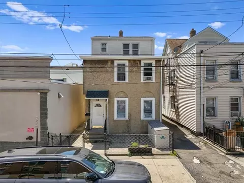 64 Saint Johns Pl, New Rochelle, NY 10801