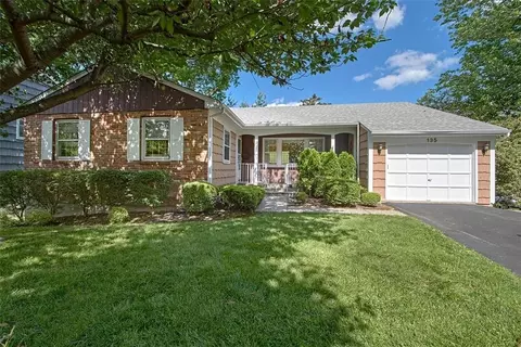 135 Greenridge Ave, White Plains, NY 10605