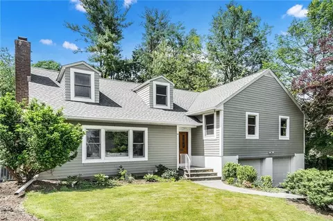 40 Michael Dr, Scarsdale, NY 10583