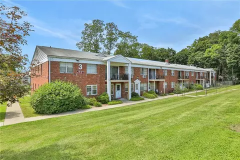 3 Colonial Rd #89, Beacon, NY 12508