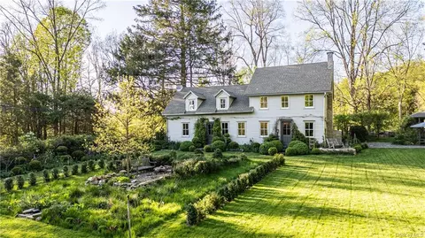 158 Lake Ellis Rd, Dover, NY 12594