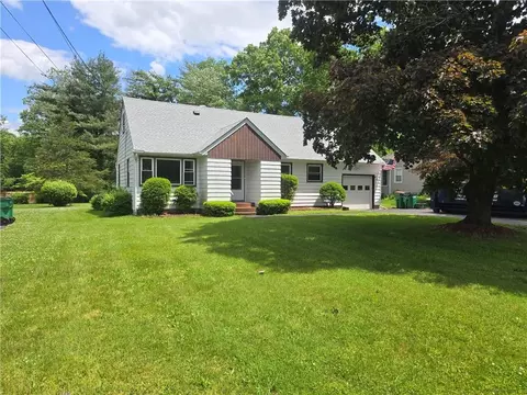 14 Sucich Pl, Wappinger, NY 12590