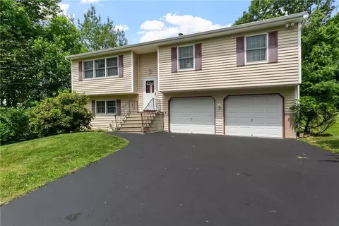 77 Plum Rd, Mahopac, NY 10541