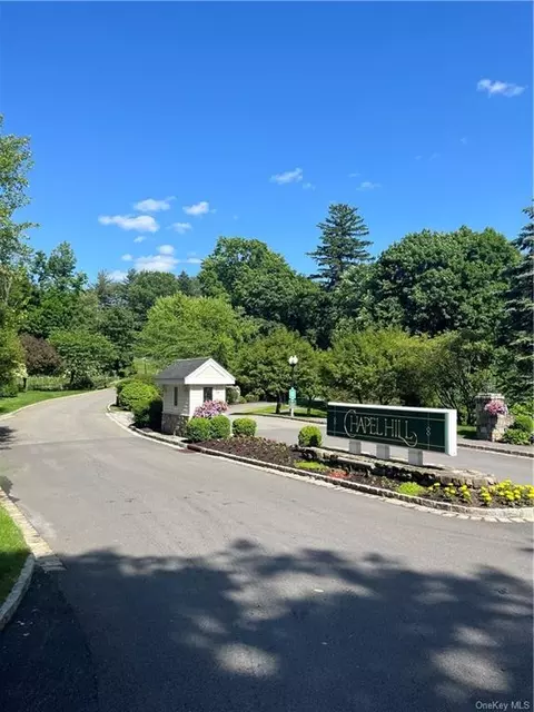 3 Bayberry Dr, Peekskill, NY 10566