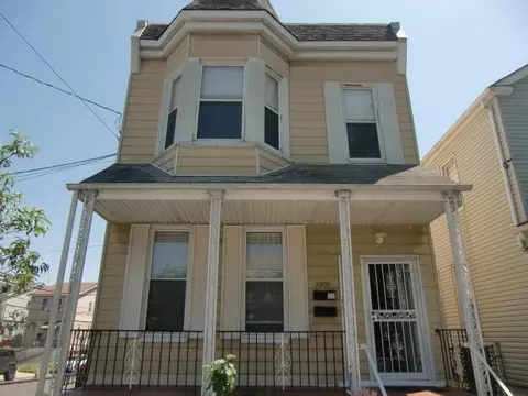 2900 Zulette Ave #A, New York, NY 10461