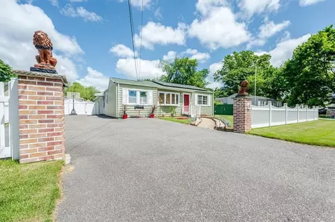 5 20th Ave, Bay Shore, NY 11706