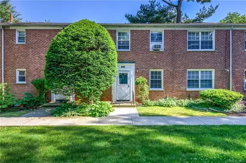 176 Pinewood Rd #41, Greenburgh, NY 10530