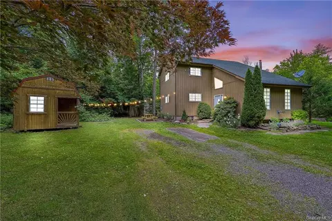 152 Brandybrook Rd, Napanoch, NY 12458