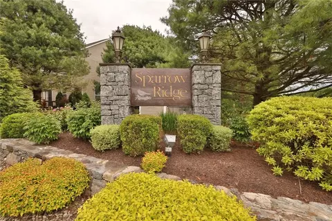 41 Sparrow Ridge Rd #9K, Kent, NY 10512
