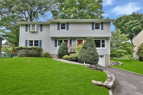 199 Linda Ave, Mount Pleasant, NY 10532