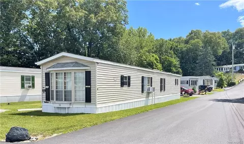 179 Van Wagner Rd #50, Poughkeepsie, NY 12603