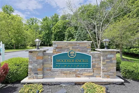 58 Cobblestone Ln, Wallkill, NY 10940