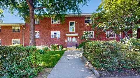 2 Gateway Rd #1D, Yonkers, NY 10703