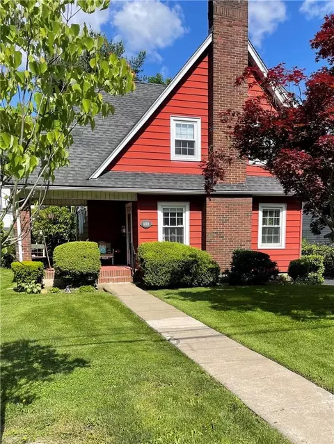 103 Grandview Ave, White Plains, NY 10605