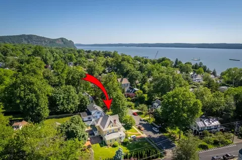 8 Hart Pl, Orangetown, NY 10960