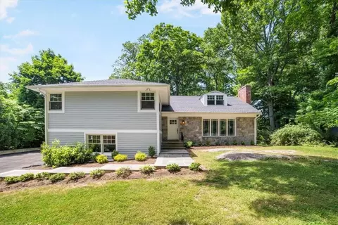 7 Lewis Rd, Greenburgh, NY 10533