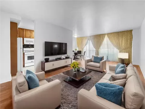 825 Morrison Ave #13F, New York, NY 10473