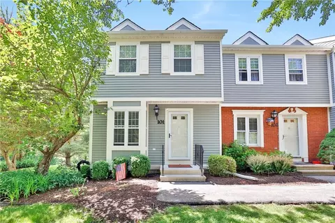 101 Twin Brook Ct, Carmel Hamlet, NY 10512