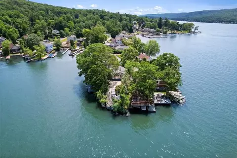 44 W Cove Rd, Greenwood Lake, NY 10925
