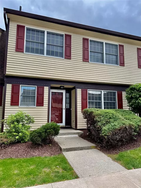 34 Summer Set Dr, Montgomery, NY 12549