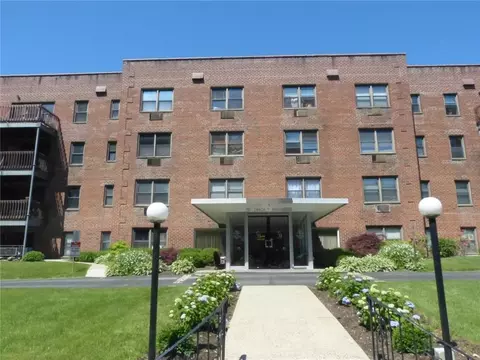 5 Oakdale Mnr #C19, Ramapo, NY 10901