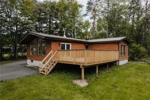 8 Spur St, Liberty, NY 12754