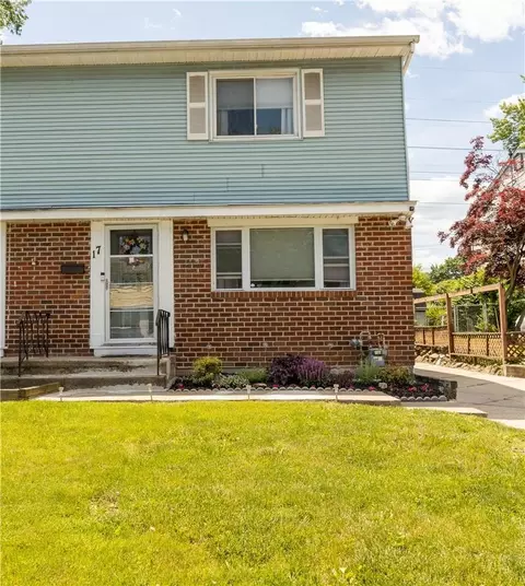 17 Hester Pl, Garnerville, NY 10923