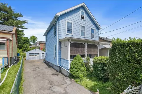 17 S Elm St, Beacon, NY 12508