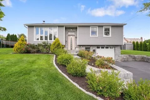 2747 Sunrise St, Yorktown, NY 10598