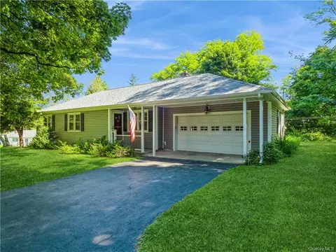 207 Titusville Rd, La Grange, NY 12603
