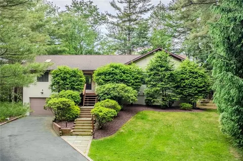 5 Buckingham Cir, Thompson, NY 12775